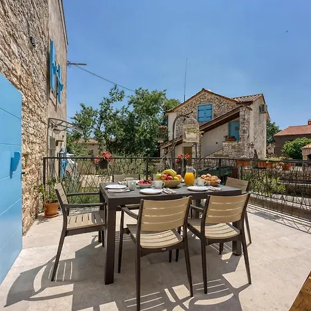 Foska Country With Private Pool- Happy *